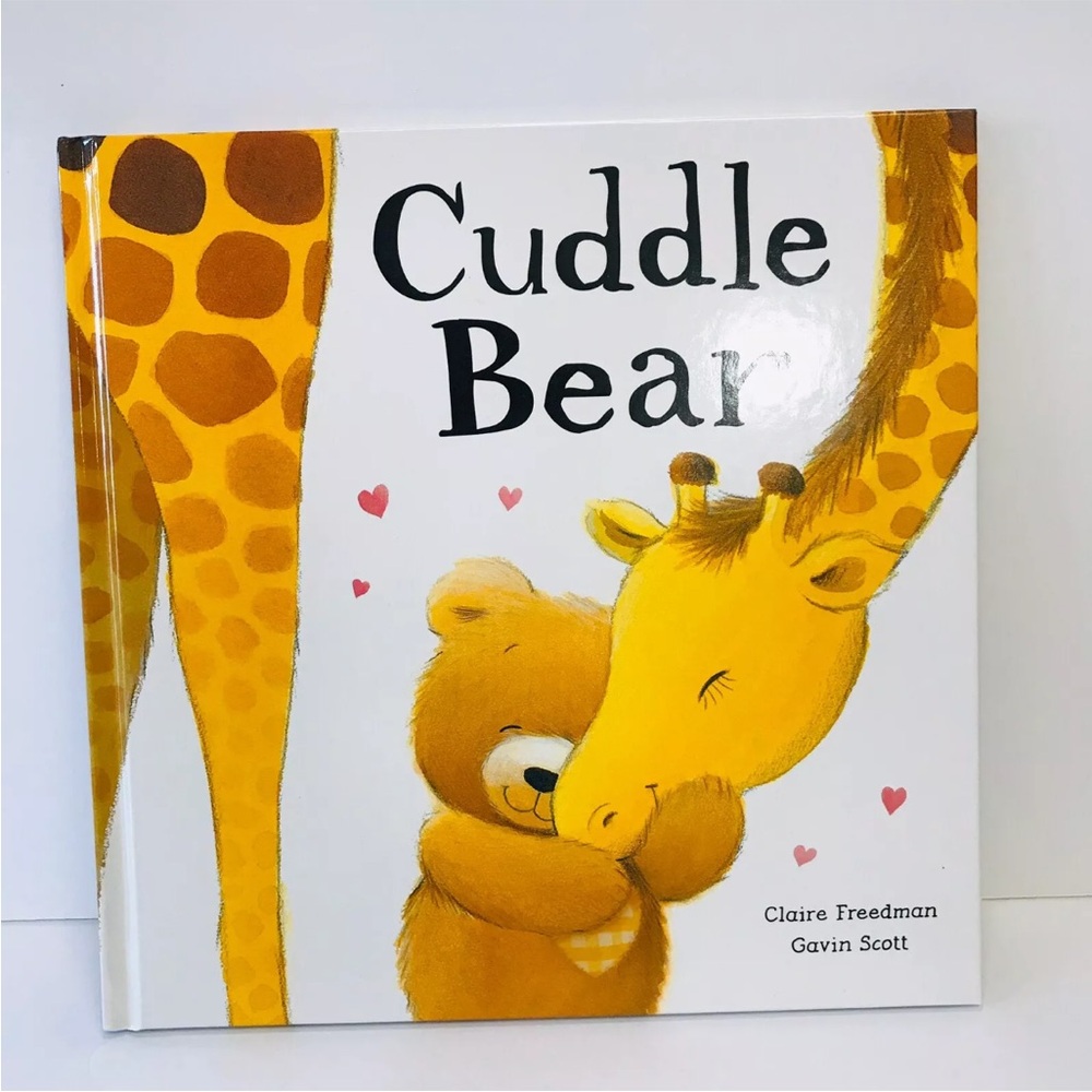 Cuddle Bear by Claire Freedman Gavin Scott  book for children Brand New